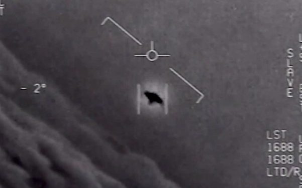 “Misteri i UFO-ve”/ Pentagoni ka pamje të qarta të tyre që lëvizin në qiell