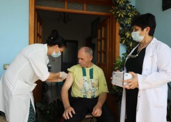 “Vaksinim derë me derë për të mbrojtur sa më shumë qytetarë nga COVID”/ Nis nga Paskuqani vaksinimi me Njësitë e Lëvizshme