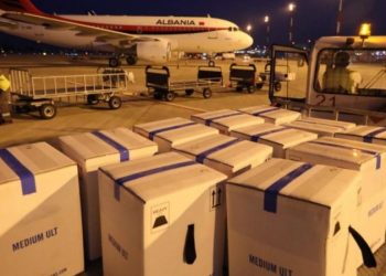 Mbërrijnë 67.860 doza të vaksinës Pfizer/ Rama: Vijojmë çdo ditë me vaksinimin masiv në të gjithë vendin