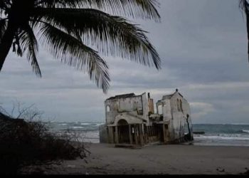 FOTOT/ Vila misterioze që askush nuk duhet ta vizitojë gjatë baticës