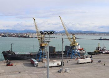 Pëson defekt trageti i linjës Durrës-Bari, shtyhet nisja nga Shqipëria