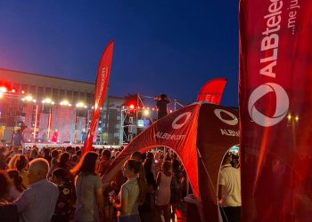 ALBtelecom në një maratonë tradite e dhuratash!