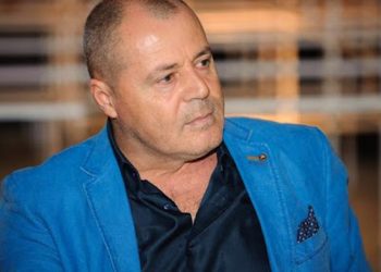 Lexoi lajmin se i kanë plagosur të birin, reagon i revoltuar Mustafa Nano: Turp, lajthitje! Urgjentisht ta…