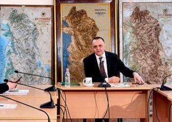 Zjarret në Karaburun, Lame shuan shpresat: Kush djeg pyjet për të hapur troje ndërtimi, ta harrojnë se do e legalizojnë