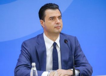 “Mbajeni kokën lart”/ Basha: Shqiptarët na besuan, ne duhet të sjellim ndryshimin që na mohua dhunshëm me 25 prill