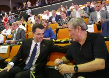 Berisha e Basha falimentojnë PD-në, “rebelimi” i Markut, apel për parti të re