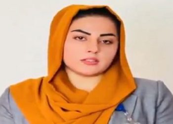VIDEO/ “Shko në shtëpi, regjimi ka ndryshuar”! Spikerja e njohur në Afganistan ndalohet nga talebanët