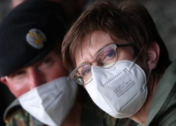 Ministrja gjermane, qëndrim të prerë: Vetëm një mision i ashpër mund t’i mposhtë talebanët