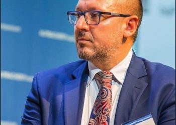 Me zemër të hapur, por me derën mbyllur…