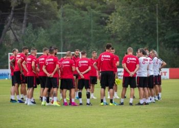 Shqipëria humb tre vende, “kuqëzinjtë” të 66-it në renditjen FIFA