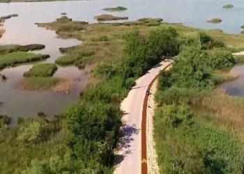 VIDEO/ Një tjetër atraksion turistik, Rama publikon pamjet e mahnitëse natyrore përgjatë lagunës Kune-Vain