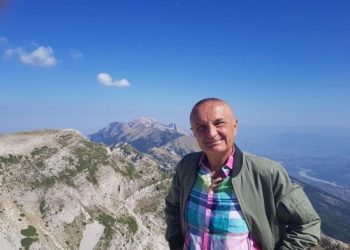 Pelegrinazhi/ Meta i lutet Zotit nga Mali i Tomorrit: Qofshin të pranuara lutjet tona, Abaz Aliu na ndihmoftë