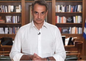 Zjarret në Greqi, Mitsotakis: Kërkoj falje për dobësitë, 500 milionë euro ndihmë për të prekurit