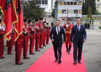 Ministri i Mbrojtjes i Kosovës vizitë në Tiranë, Peleshi: Investime të përbashkëta në fushën e Mbrojtjes