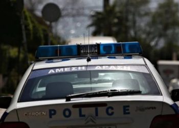 Athinë /Shqiptari ndjek dhe qëllon me armë punonjësin që nuk ia çoi kafetë lart në banesë!