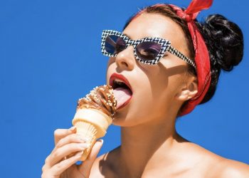 Konsumoni akullore gjatë verës? Sa kalori kanë dhe cila është vlera e tyre ushqyese