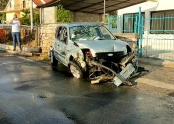 Aksident me vdekje në Lezhë-Milot/ Mjeti përplaset me bordurën, vdes shoferi, plagoset pasagjeri (EMRAT)