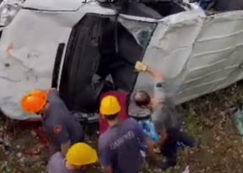 “Zoti është i madh”/ Motra e të mbijetuarës flet mes lotësh nga Muzina: S’ka fat më të madh, po vinte te unë për pushime
