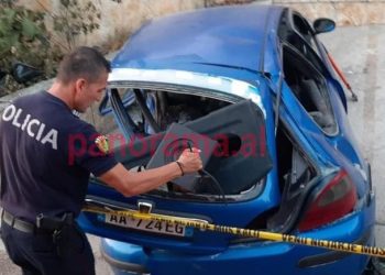 Vlorë-Babicë/ Një 21-vjeçar humbet kontrollin e makinës dhe përplaset me murin (FOTO)