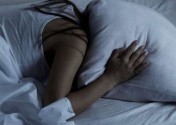 Nuk flini dot rehat nga vapa? Bëni këto dy gjëra çdo natë para gjumit