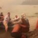 (Video) Turqia nën pushtetin e zjarrit, turistët hipin në skafe për t’i shpëtuar zjarrit