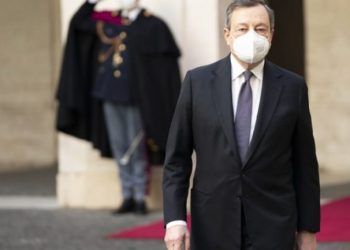 “Delta është një kërcënim”/ Kryeministri italian: Të mos vaksinohesh është një thirrje për të vdekur!