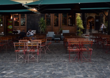 “Shqipëria që nuk prisja”/ Turisti italian befasohet nga Korça, gjatë vizitës në qytet