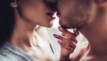 Mos humbisni kohë! Vajza, me këta meshkuj ju duhet të bëni vetë lëvizjen e parë