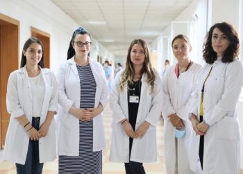 Koronavirusi/ Manastirliu: Spitalit Infektiv i bashkohen edhe 5 mjeke të reja