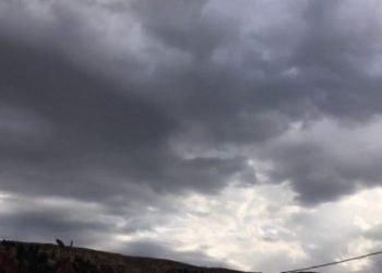 Nisin reshjet e shiut, izolohen zjarret në Kukës