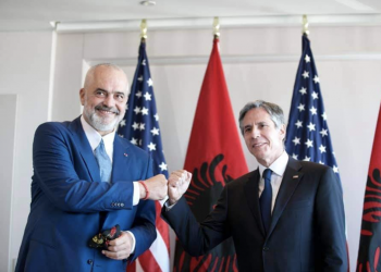 Afganët në Shqipëri, Blinken telefonon Ramën: Faleminderit për vijimin e traditës krenare në strehimin e njerëzve në nevojë