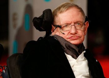 Katër teori të çuditshme të Stephen Hawking që dolën të vërteta