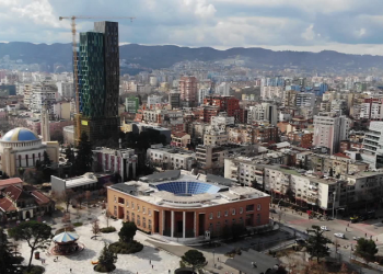 Rimëkëmbja e ekonomisë ka nisur/ Ministria e Financave: Në 7 muajt e parë të këtij viti rriten të ardhurat, mblidhen 392 mln euro më shumë