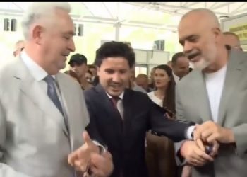 Pirueta e çuditshme “gjeopolitike”: Ata që një vit më parë Abazoviçin e cilësuan hero, tani e quajnë mik të Ramës