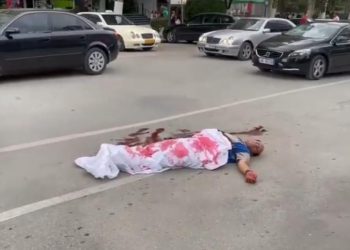 I mbuluar me çarçaf të bardhë dhe njolla gjaku, videoja për TikTok alarmon Korçën