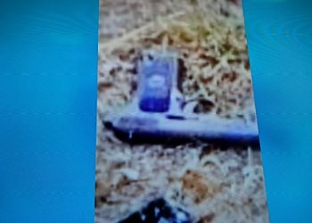 Fotoja e vendit ku u gjet Aldo Rama, pranë tij pistoleta dhe telefoni