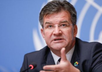 Situata në veri të Kosovës/ Vjen reagimi i diplomatit të BE: Zvogëloni menjëherë tensionet!