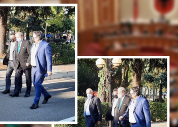 Mbërrin Berisha në Kuvend, pritet nga kreu i Këshillit Kombëtar të PD Paloka dhe deputetët Shehu e Noka