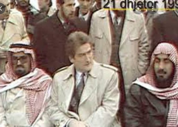 SHBA s’ia falin Berishës ‘flirtin’ me islamikët radikalë. Basha në ‘provë’ për Gaddafin