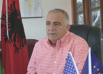 Kryebashkiaku i Pukës: Vaksinim i detyruar për administratën ose tampon
