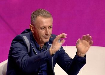 Ndërtuan barkë me fuçi nafte, Agroni: U nisëm për Itali, por në kanalin e Otrantos filluan…