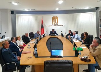 Vendimet e KLP/ Shkarkohet kryeprokurori i Sarandës, zëvendësohet! Ndërpritet procedura e verifikimit të pasurisë për dy prokurorë