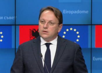 “S’kemi kohë për të humbur, Afganistani po na jep një mësim”/ Komisioneri i BE: Duhet medoemos të integrojmë Ballkanin Perëndimor!