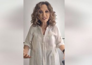 Premton surpriza/ Këngëtarja e njohur greke koncert në Tiranë: Eja të kalojmë një mbrëmje të paharrueshme