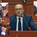 “Ishalla s’kanë vënë çarqe për minjtë te spitali i Lushnjes”/ Deputeti “i batutave”: Si të qeshnim në xhenaze! Prita sa të vinte “babai i kombit”