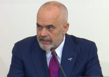 Rama paralajmëron ministrat: Mbajini larg familjet, kushërinjtë e krushqit nga fondet publike. Familja ime s’ka lidhje me punët e shtetit