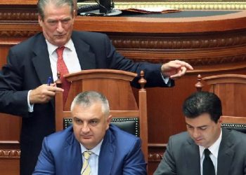 Patozi: Sinkronizimi e shpejtësia se si ndërkombëtarët uruan Ramën tregon situatën ku treshja Basha-Berisha-Meta ka çuar opozitën