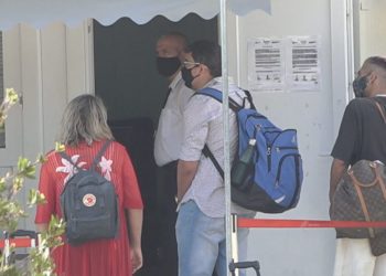Falsifikuan testet e PCR-së: Austria kthen 20 shqiptarë