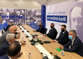VIDEO/ Rama vijon takimet në Kosovë, i shkon në zyrë kryetarit të LDK