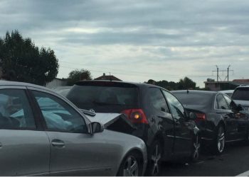 Autostrada Tiranë-Durrës/Pesë makina përplasen, plagoset një pasagjere